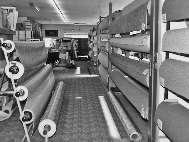 Die Teppichhalle mit großen Teppichpaternostern vor 1991